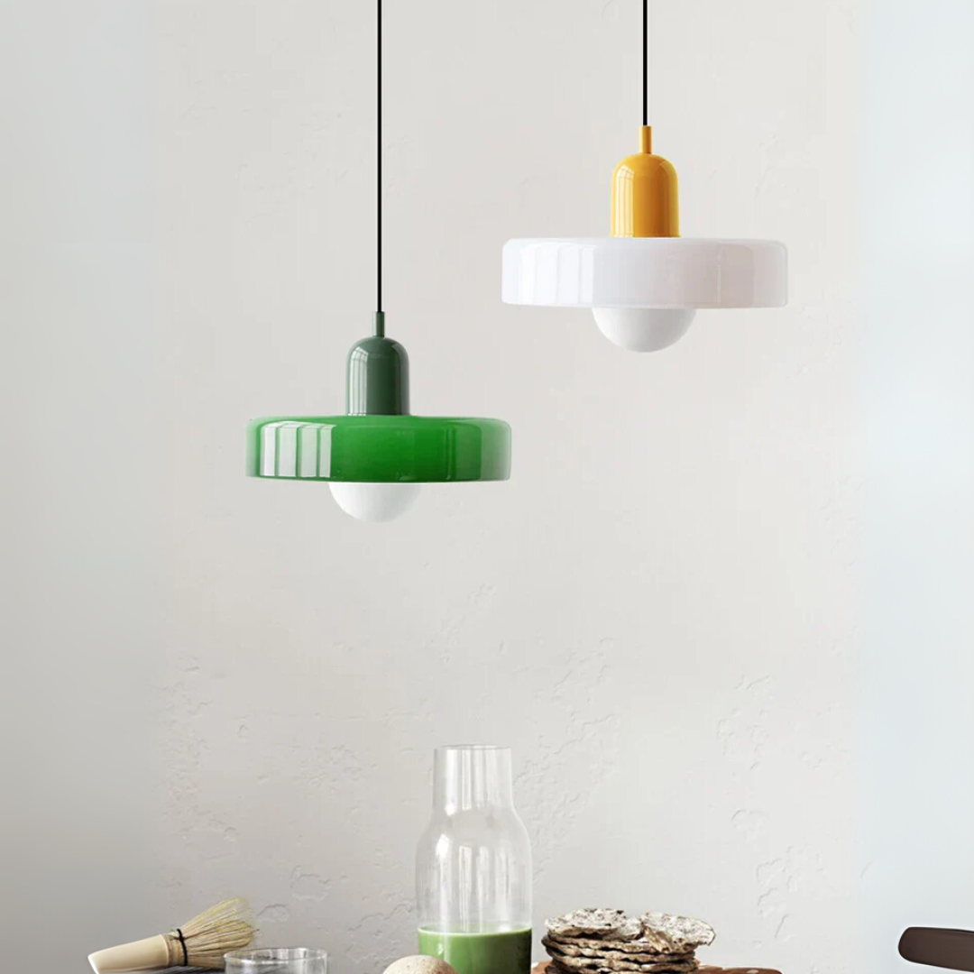 Designerska lampa wisząca z kolorowym kloszem – Vintage i minimalistyczna